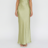 Robe maxi à broderies florales – Sans manches, col rond, élégante pour femme